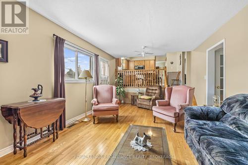 616 Pimlico Place, Kingston (South Of Taylor-Kidd Blvd), ON - Indoor Photo Showing Living Room