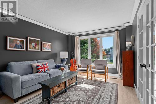 1220 Humberside Drive, Kingston (North Of Taylor-Kidd Blvd), ON - Indoor Photo Showing Living Room