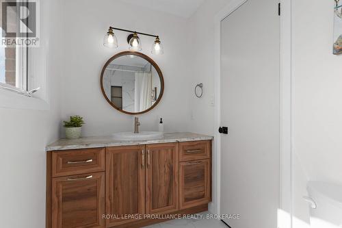 1220 Humberside Drive, Kingston (North Of Taylor-Kidd Blvd), ON - Indoor Photo Showing Bathroom