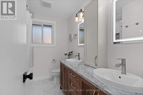 1220 Humberside Drive, Kingston (North Of Taylor-Kidd Blvd), ON - Indoor Photo Showing Bathroom