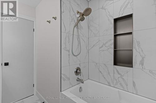 1220 Humberside Drive, Kingston (North Of Taylor-Kidd Blvd), ON - Indoor Photo Showing Bathroom