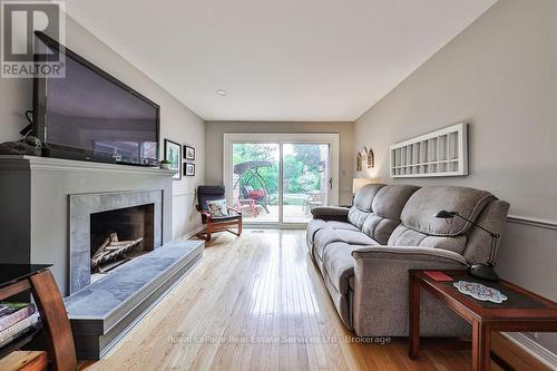 1260 Old Bridle Path, Oakville (1007 - Ga Glen Abbey), ON - Indoor Photo Showing Living Room With Fireplace