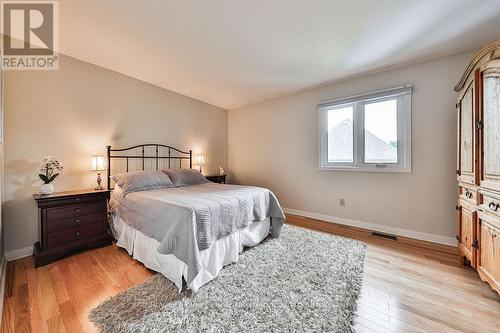 1260 Old Bridle Path, Oakville (1007 - Ga Glen Abbey), ON - Indoor Photo Showing Bedroom