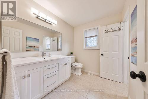 1260 Old Bridle Path, Oakville (1007 - Ga Glen Abbey), ON - Indoor Photo Showing Bathroom