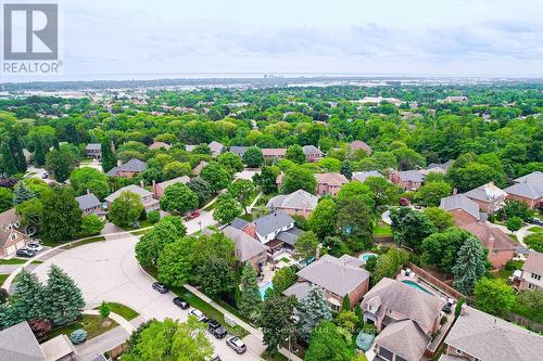 1260 Old Bridle Path, Oakville (1007 - Ga Glen Abbey), ON - Outdoor With View