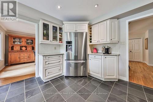 1260 Old Bridle Path, Oakville (1007 - Ga Glen Abbey), ON - Indoor Photo Showing Kitchen With Stainless Steel Kitchen