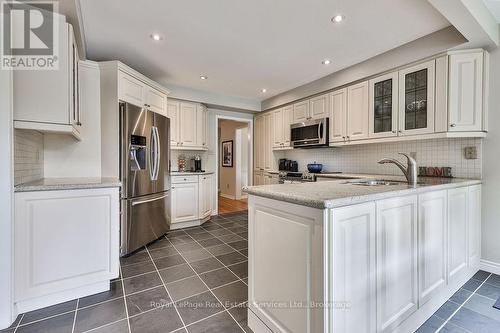 1260 Old Bridle Path, Oakville (1007 - Ga Glen Abbey), ON - Indoor Photo Showing Kitchen With Stainless Steel Kitchen