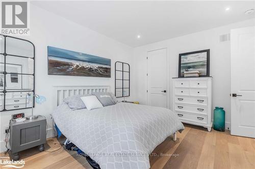 53 Niagara Street, Collingwood, ON - Indoor Photo Showing Bedroom