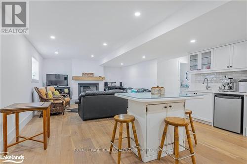 53 Niagara Street, Collingwood, ON - Indoor Photo Showing Kitchen