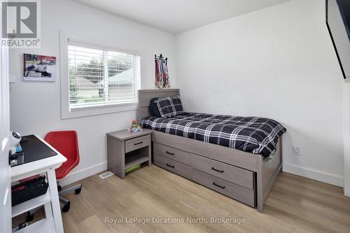 4 Dillon Drive, Collingwood, ON - Indoor Photo Showing Bedroom