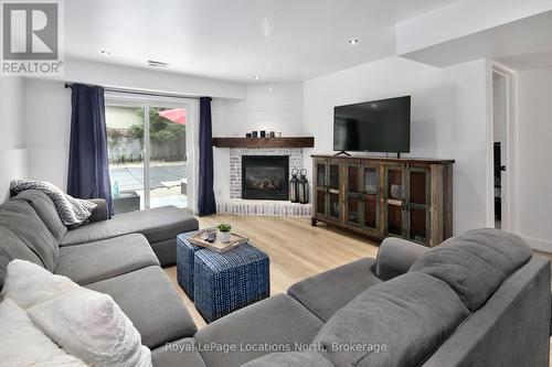 4 Dillon Drive, Collingwood, ON - Indoor Photo Showing Living Room With Fireplace