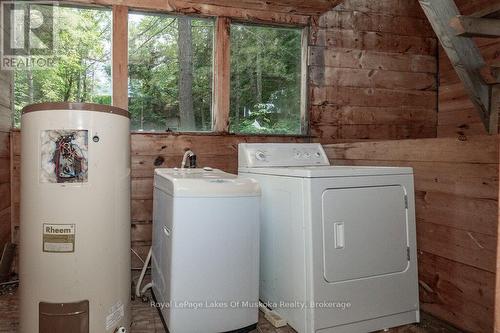 3 Island 15Kl, Gravenhurst, ON - Indoor Photo Showing Laundry Room