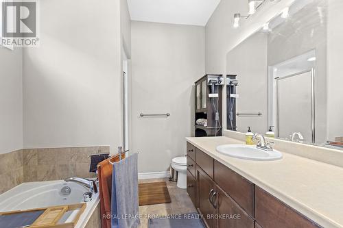 1177 Crossfield Avenue, Kingston (City Northwest), ON - Indoor Photo Showing Bathroom