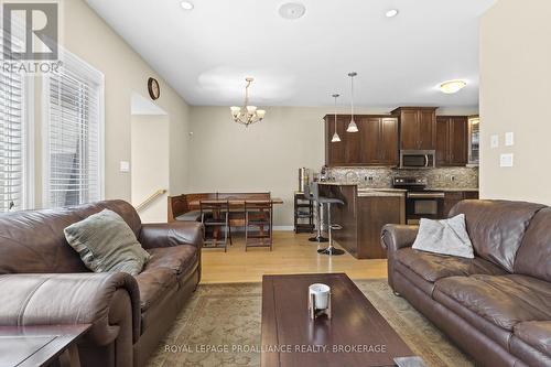 1177 Crossfield Avenue, Kingston (City Northwest), ON - Indoor Photo Showing Living Room