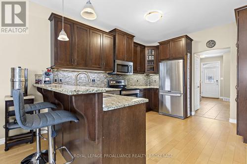 1177 Crossfield Avenue, Kingston (City Northwest), ON - Indoor Photo Showing Kitchen With Upgraded Kitchen