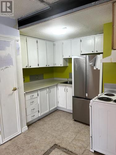 107 - 1105 Jalna Boulevard, London, ON - Indoor Photo Showing Kitchen