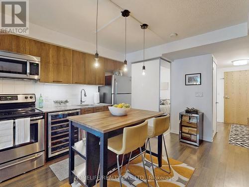 510 - 20 Joe Shuster Way, Toronto, ON - Indoor Photo Showing Kitchen With Stainless Steel Kitchen