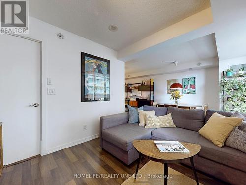 510 - 20 Joe Shuster Way, Toronto, ON - Indoor Photo Showing Living Room