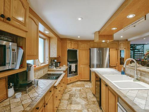 Kitchen - 1159 Ch. Notre-Dame, Sainte-Adèle, QC - Indoor Photo Showing Kitchen With Double Sink With Upgraded Kitchen