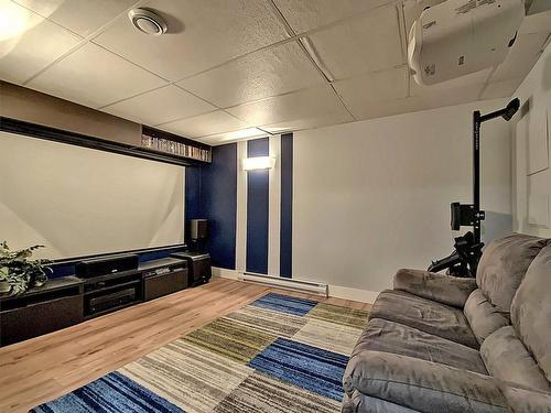 Home theatre - 671 Rue Des Bernaches, Saint-Lambert-De-Lauzon, QC - Indoor Photo Showing Other Room