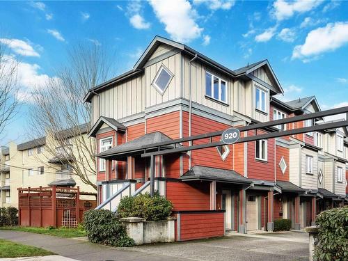 1-920 Caledonia Ave, Victoria, BC 