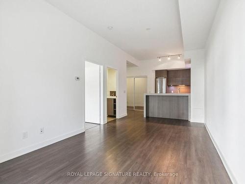 401-170 Sumach St, Toronto, ON - Indoor Photo Showing Kitchen