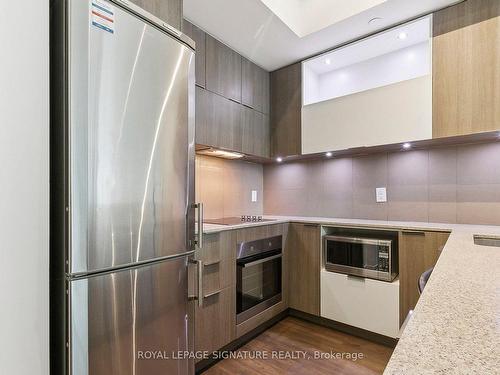 401-170 Sumach St, Toronto, ON - Indoor Photo Showing Kitchen With Stainless Steel Kitchen With Upgraded Kitchen