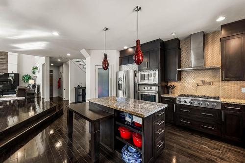 19-1651 Valleyview Drive, Kamloops, BC - Indoor Photo Showing Kitchen With Stainless Steel Kitchen With Upgraded Kitchen