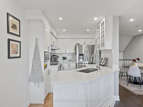 130 Bonspiel Dr, Toronto, ON - Indoor Photo Showing Kitchen With Upgraded Kitchen