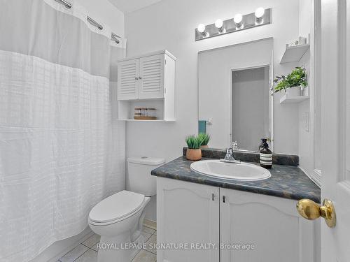 130 Bonspiel Dr, Toronto, ON - Indoor Photo Showing Bathroom