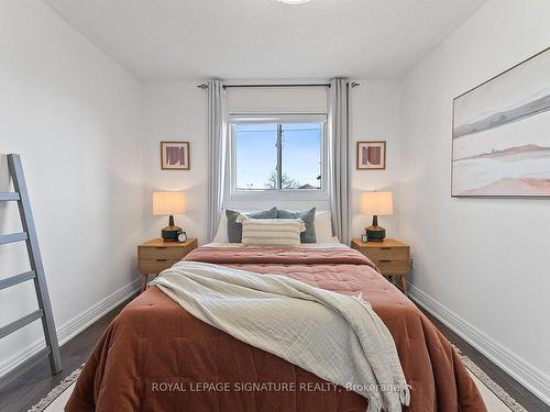 130 Bonspiel Dr, Toronto, ON - Indoor Photo Showing Bedroom