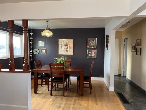 1368 Bing Avenue, Kelowna, BC - Indoor Photo Showing Dining Room