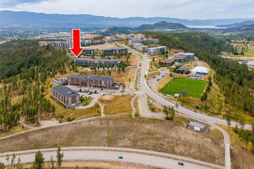 212-935 Academy Way, Kelowna, BC - Outdoor With View