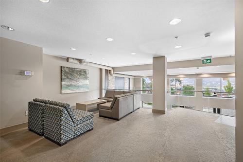 212-935 Academy Way, Kelowna, BC - Indoor