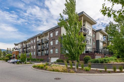 212-935 Academy Way, Kelowna, BC - Outdoor With Facade