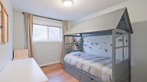 2838 Summerview Place, West Kelowna, BC - Indoor Photo Showing Bedroom