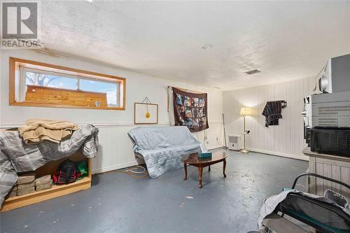 1000 Meighen Crescent, Sarnia, ON - Indoor Photo Showing Other Room