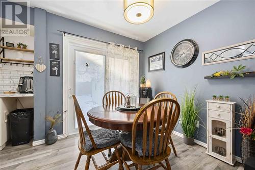 1000 Meighen Crescent, Sarnia, ON - Indoor Photo Showing Dining Room