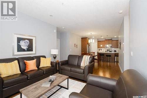 1006 2055 Rose Street, Regina, SK - Indoor Photo Showing Living Room