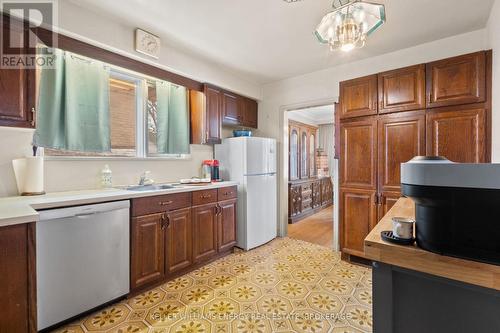 21 Dalegrove Crescent, Toronto (Eringate-Centennial-West Deane), ON - Indoor Photo Showing Kitchen