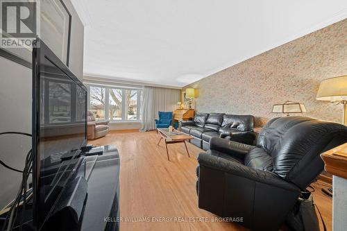 21 Dalegrove Crescent, Toronto (Eringate-Centennial-West Deane), ON - Indoor