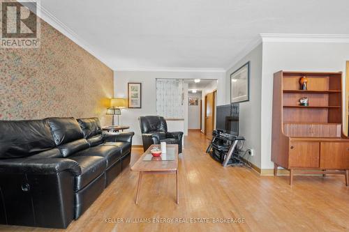 21 Dalegrove Crescent, Toronto (Eringate-Centennial-West Deane), ON - Indoor Photo Showing Living Room