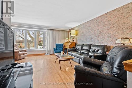 21 Dalegrove Crescent, Toronto (Eringate-Centennial-West Deane), ON - Indoor Photo Showing Living Room