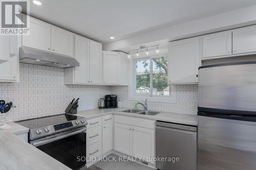 16 Shouldice Crescent, Ottawa, ON - Indoor Photo Showing Kitchen With Stainless Steel Kitchen With Double Sink