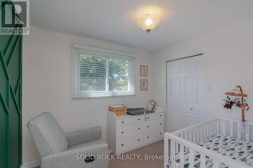 16 Shouldice Crescent, Ottawa, ON - Indoor Photo Showing Bedroom