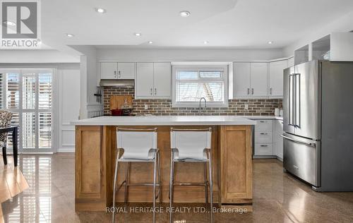 82 Springdale Crescent, Oshawa (Donevan), ON - Indoor Photo Showing Kitchen With Stainless Steel Kitchen