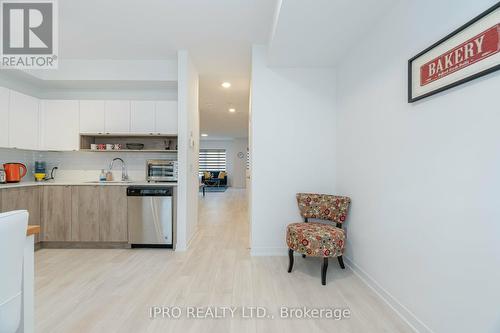 31 - 1095 Cooke Boulevard, Burlington, ON - Indoor Photo Showing Kitchen