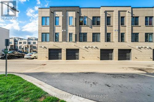 31 - 1095 Cooke Boulevard, Burlington, ON - Outdoor