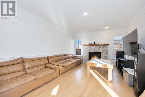 3061 Maidstone Crescent, Sarnia, ON - Indoor Photo Showing Living Room With Fireplace