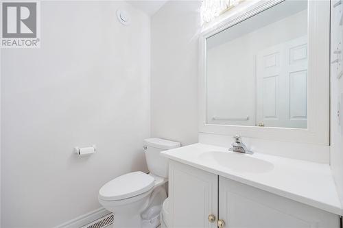 3061 Maidstone Crescent, Sarnia, ON - Indoor Photo Showing Bathroom